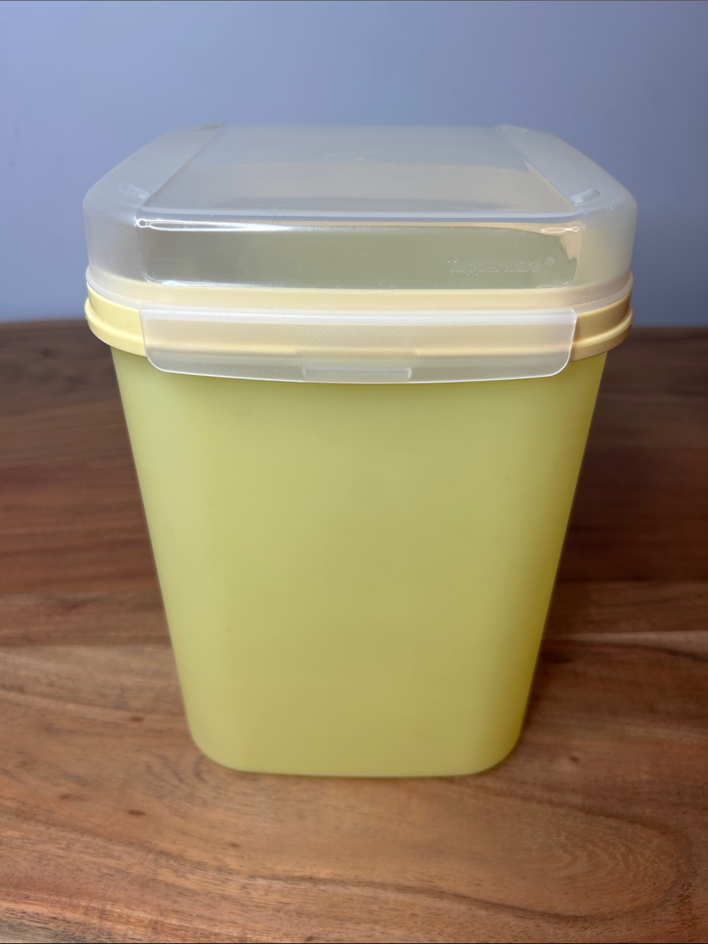 Vintage Tupperware Modular Mates #4 5.5L Pale Yellow Canister Clear Lid 1622